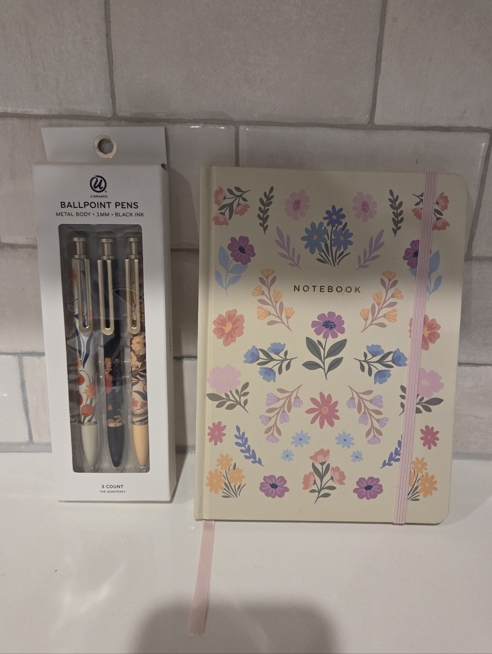 Floral Hardcover Notebook with Elastic Band And 3 Pack Of Ball Point Pens NIP